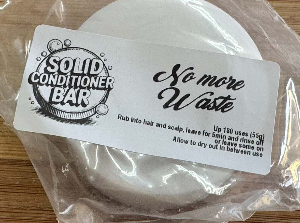 Solid conditioner bar